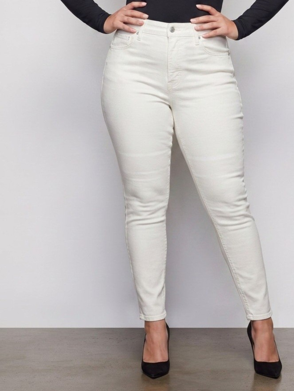 White House Black Market Women's Skinny Jeans in White